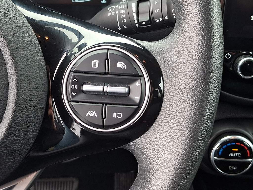 Thumbnail: 2023 Kia Soul - 25