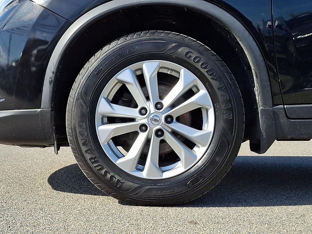 Thumbnail: 2016 Nissan Rogue - 8