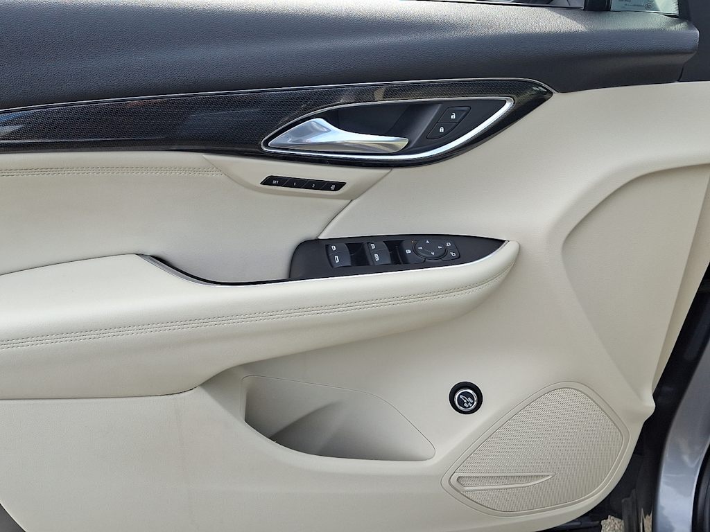 2021 Buick Envision Essence 18