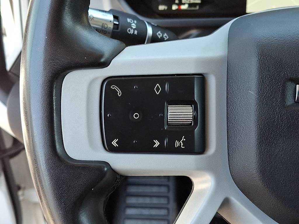 Thumbnail: 2022 Land Rover Defender - 25