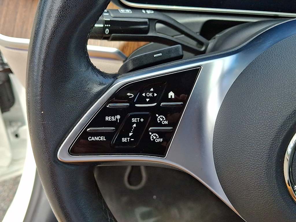 Thumbnail: 2022 Mercedes-Benz C-Class - 26