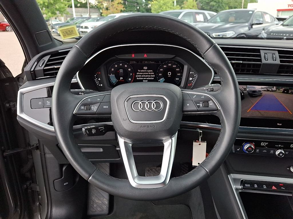 Thumbnail: 2025 Audi Q3 - 9
