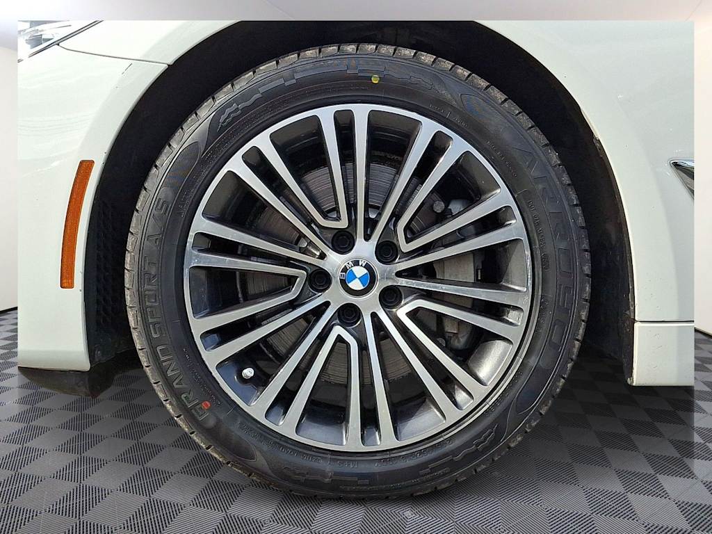 Thumbnail: 2020 BMW 5 Series - 7