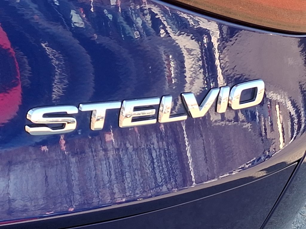 2022 Alfa Romeo Stelvio Ti 25