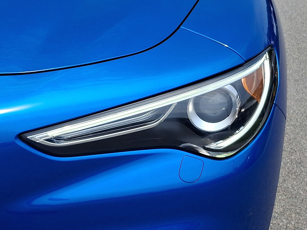 2022 Alfa Romeo Stelvio Ti 19