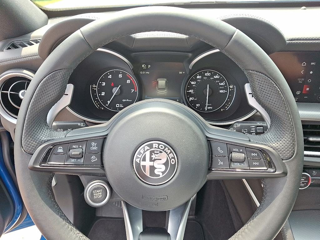 2022 Alfa Romeo Stelvio Ti 9