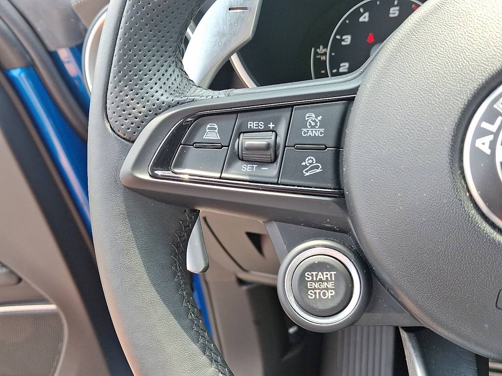 2022 Alfa Romeo Stelvio Ti 26