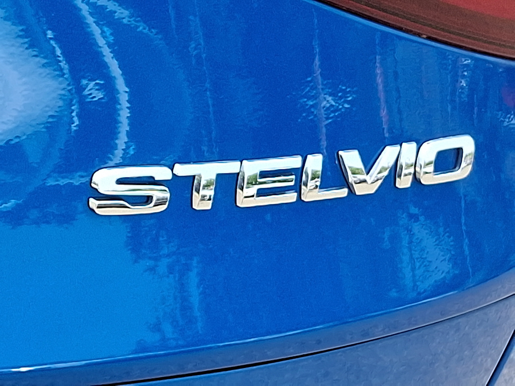 2022 Alfa Romeo Stelvio Ti 7