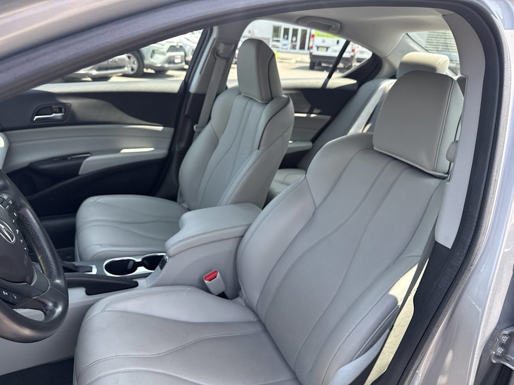 Thumbnail: 2022 Acura ILX - 10