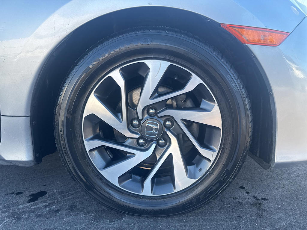 Thumbnail: 2016 Honda Civic - 6