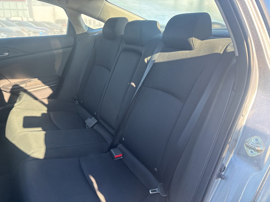 Thumbnail: 2016 Honda Civic - 18