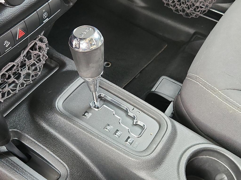 Thumbnail: 2013 Jeep Wrangler - 12