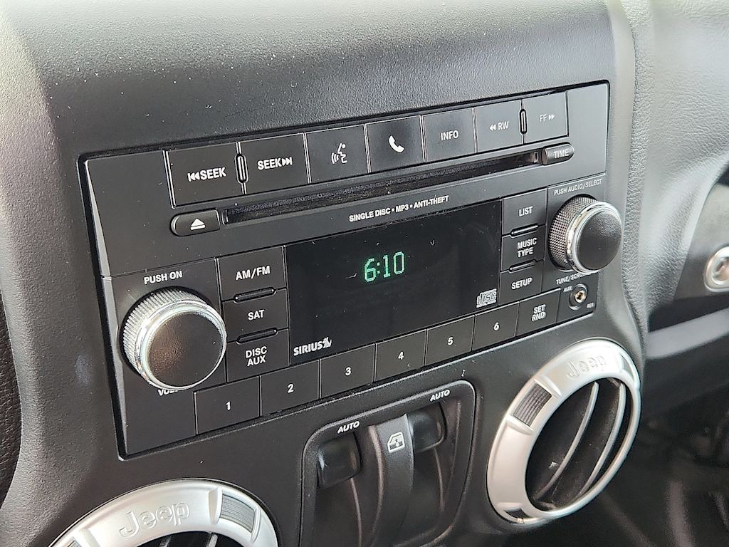 Thumbnail: 2013 Jeep Wrangler - 20