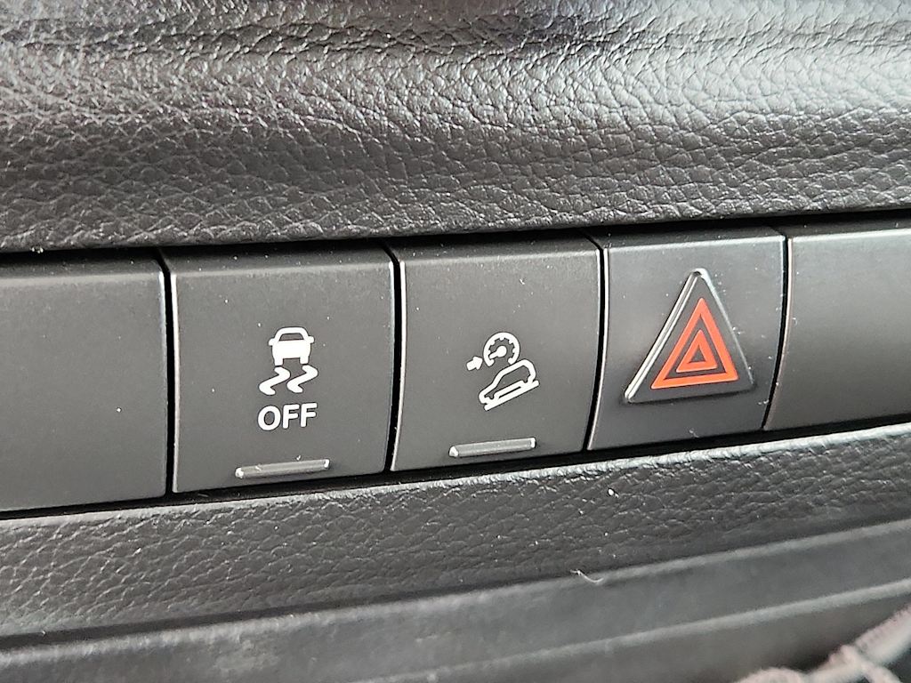 Thumbnail: 2013 Jeep Wrangler - 24