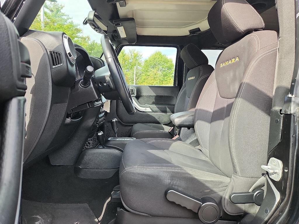 Thumbnail: 2013 Jeep Wrangler - 10