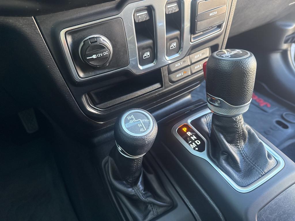 Thumbnail: 2018 Jeep Wrangler - 14