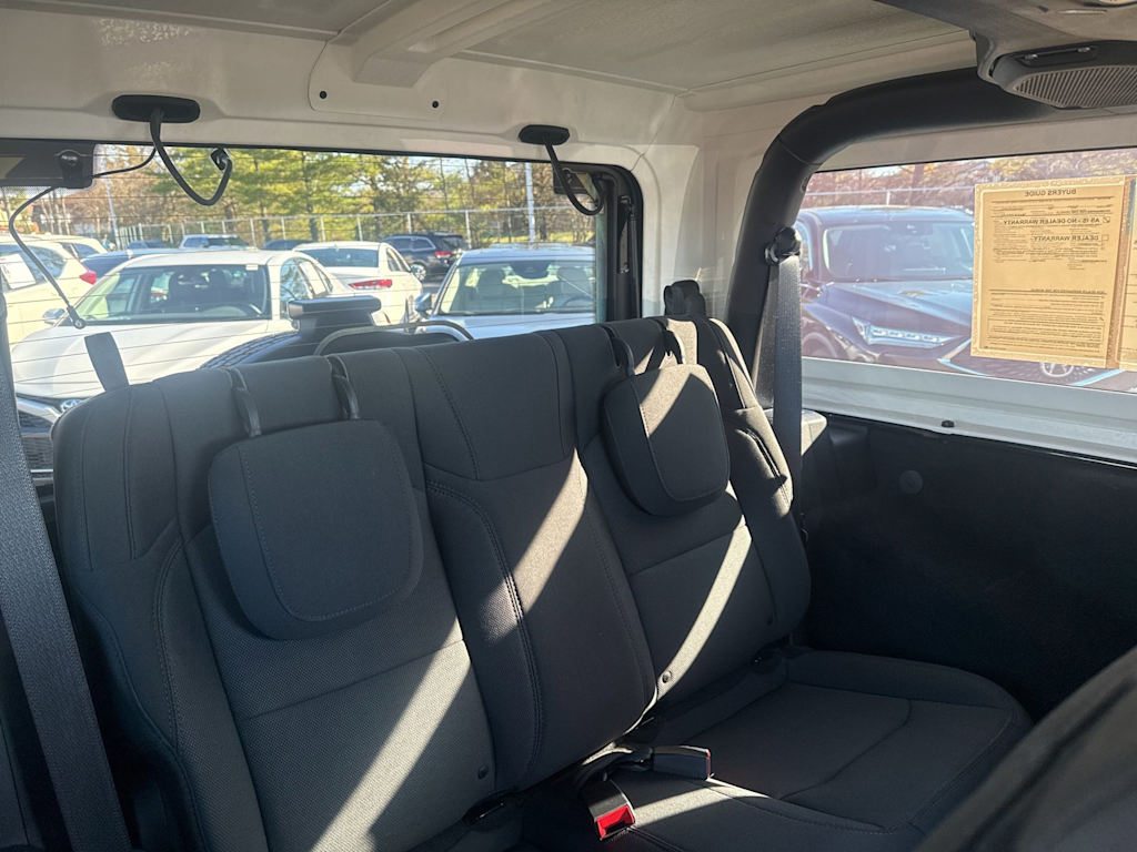 Thumbnail: 2018 Jeep Wrangler - 19