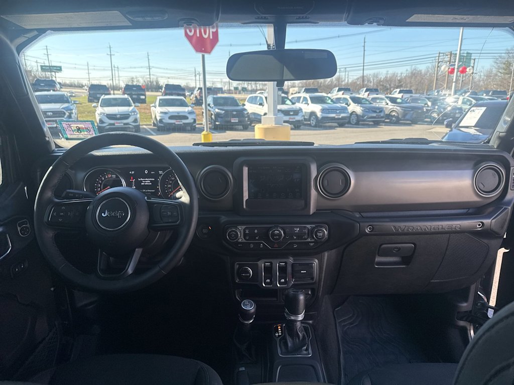 Thumbnail: 2018 Jeep Wrangler - 12