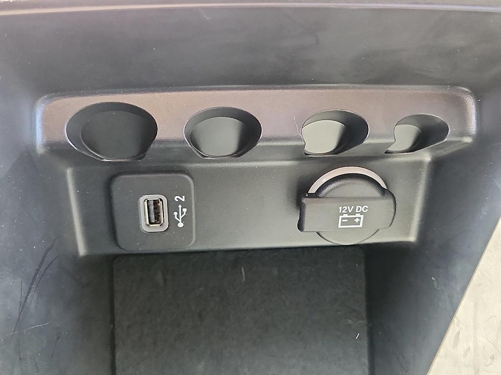 Thumbnail: 2020 Jeep Cherokee - 27