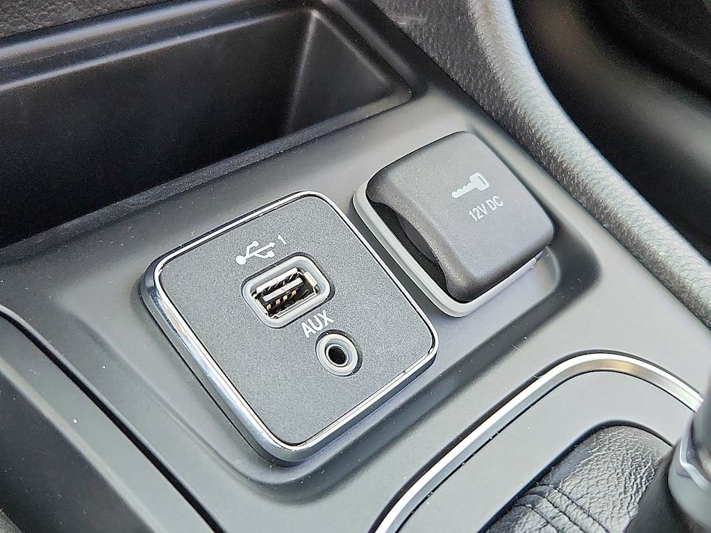 Thumbnail: 2020 Jeep Cherokee - 26