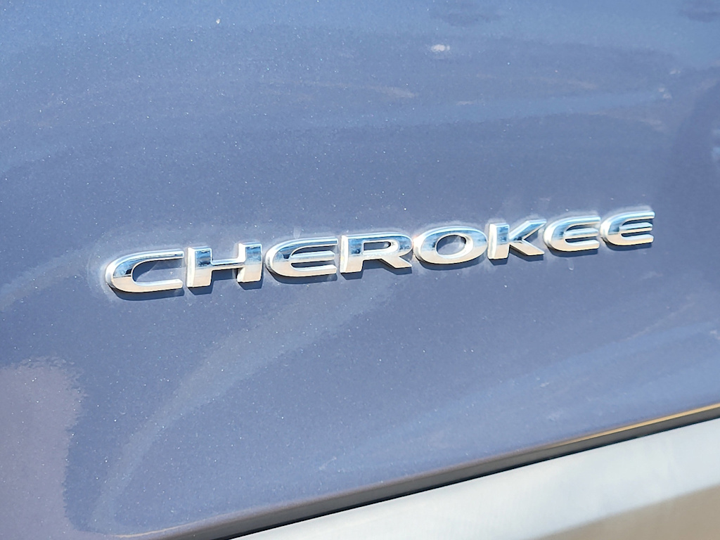 Thumbnail: 2020 Jeep Cherokee - 30