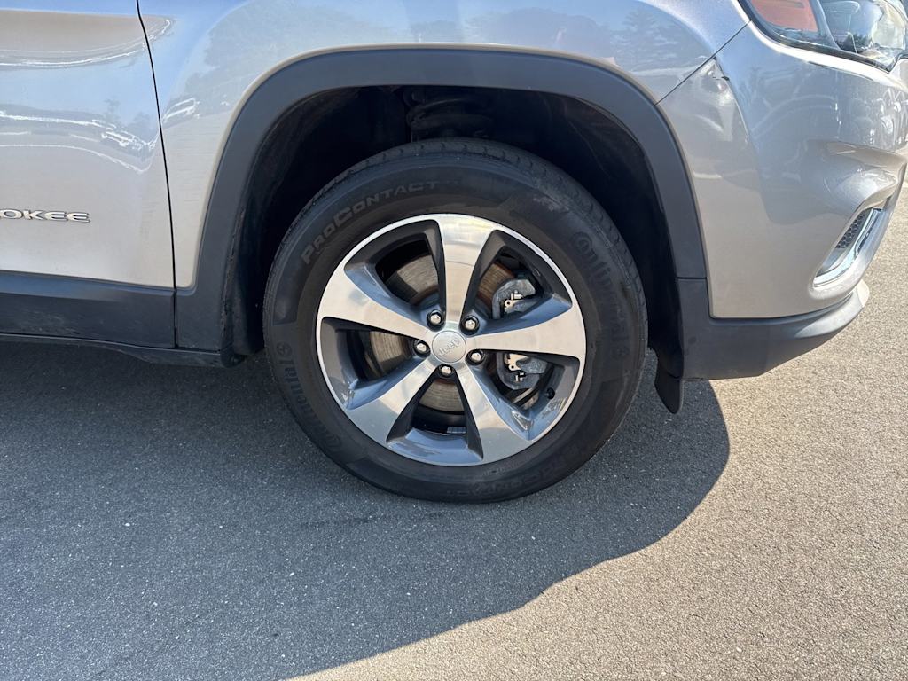 Thumbnail: 2019 Jeep Cherokee - 7