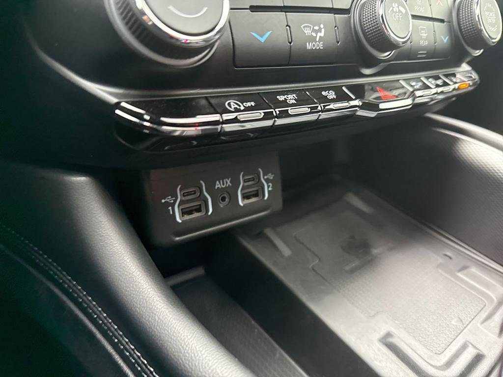 Thumbnail: 2022 Dodge Durango - 15