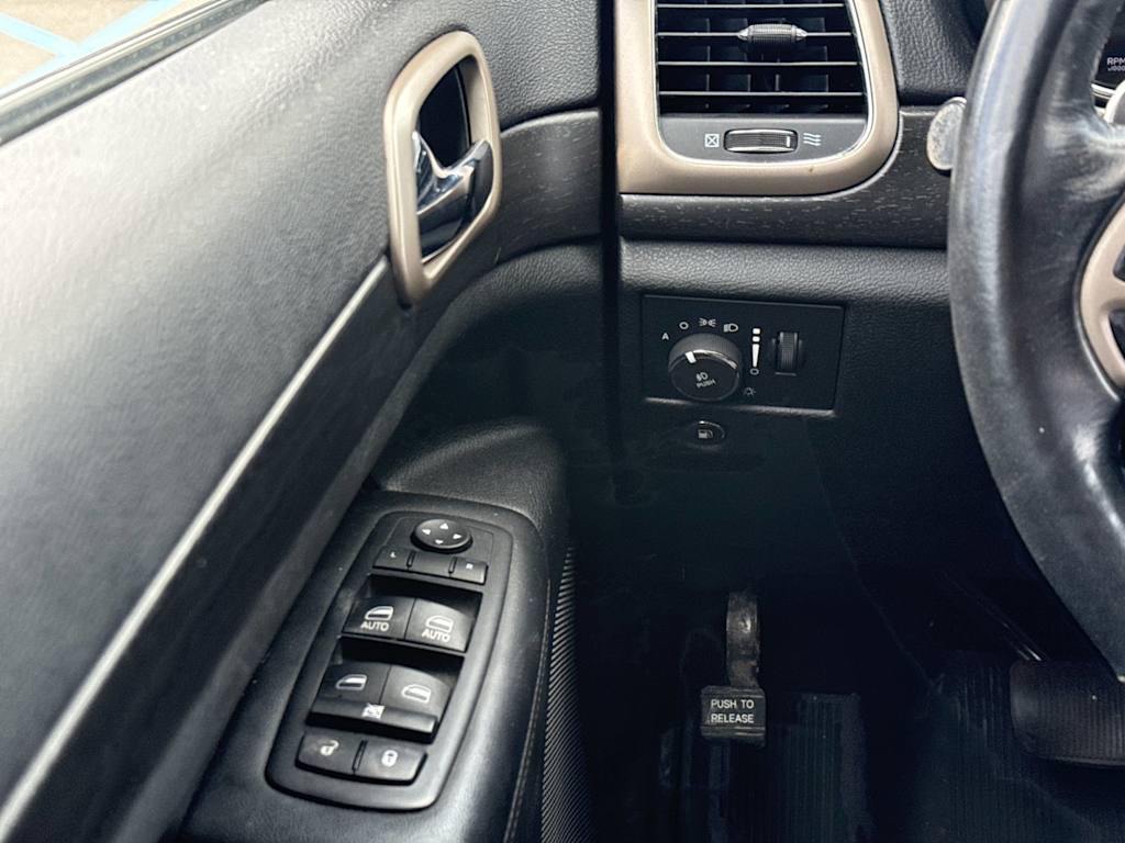 Thumbnail: 2016 Jeep Grand Cherokee - 22