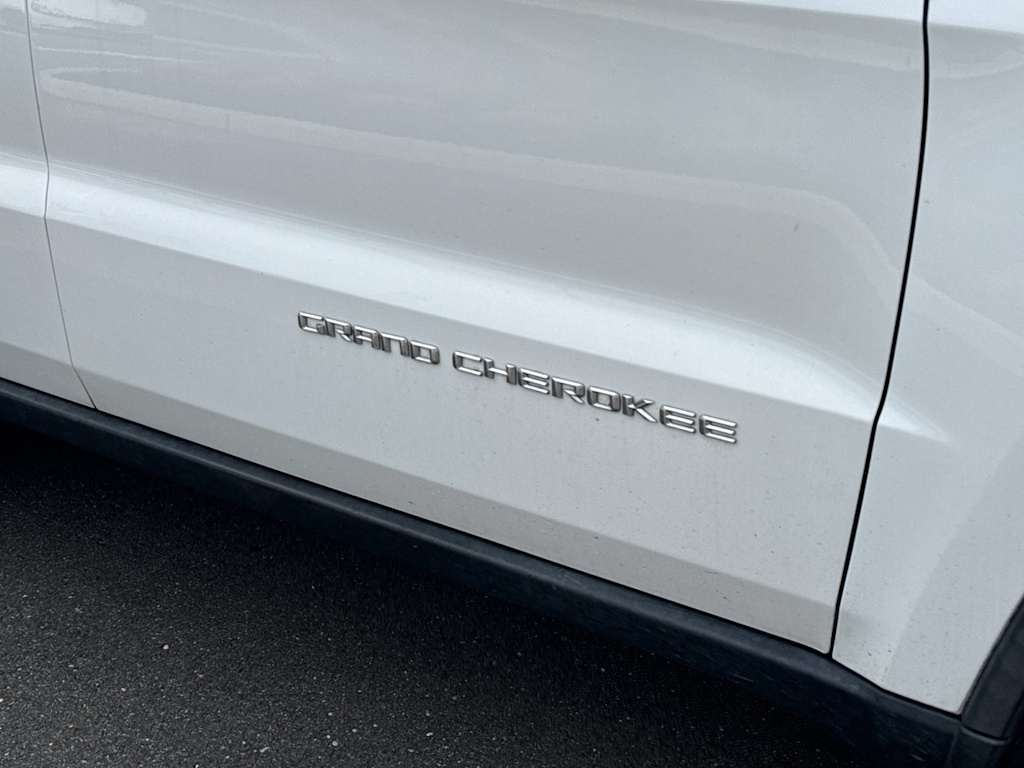 Thumbnail: 2016 Jeep Grand Cherokee - 6