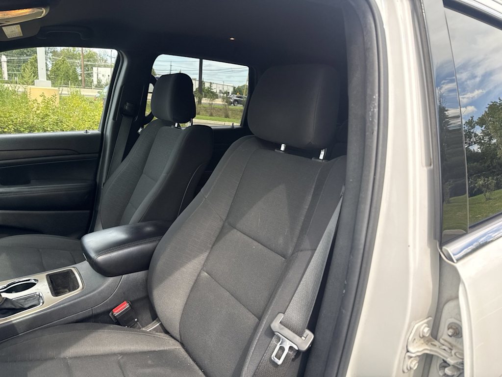 Thumbnail: 2016 Jeep Grand Cherokee - 9