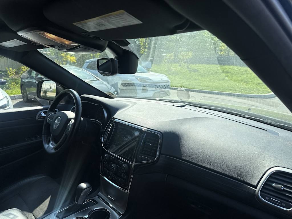 Thumbnail: 2020 Jeep Grand Cherokee - 8