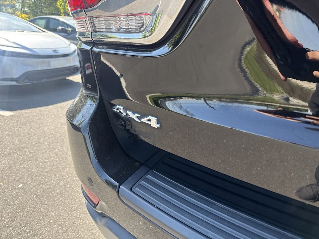 Thumbnail: 2020 Jeep Grand Cherokee - 20