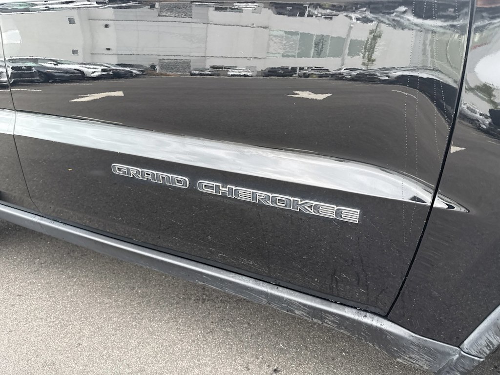 Thumbnail: 2020 Jeep Grand Cherokee - 25