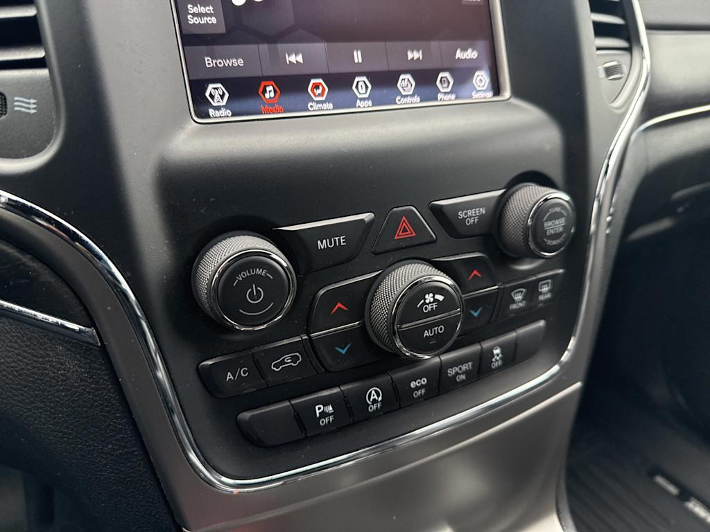 Thumbnail: 2018 Jeep Grand Cherokee - 24