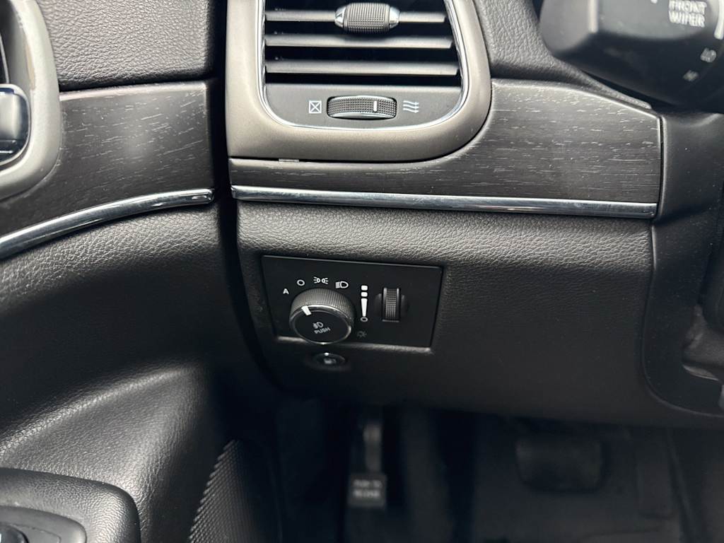 Thumbnail: 2018 Jeep Grand Cherokee - 26