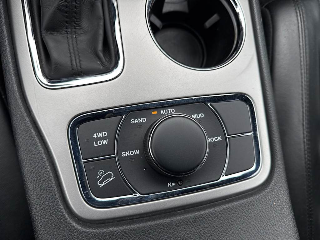 Thumbnail: 2018 Jeep Grand Cherokee - 25