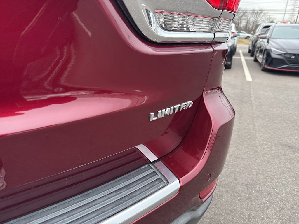 Thumbnail: 2018 Jeep Grand Cherokee - 19