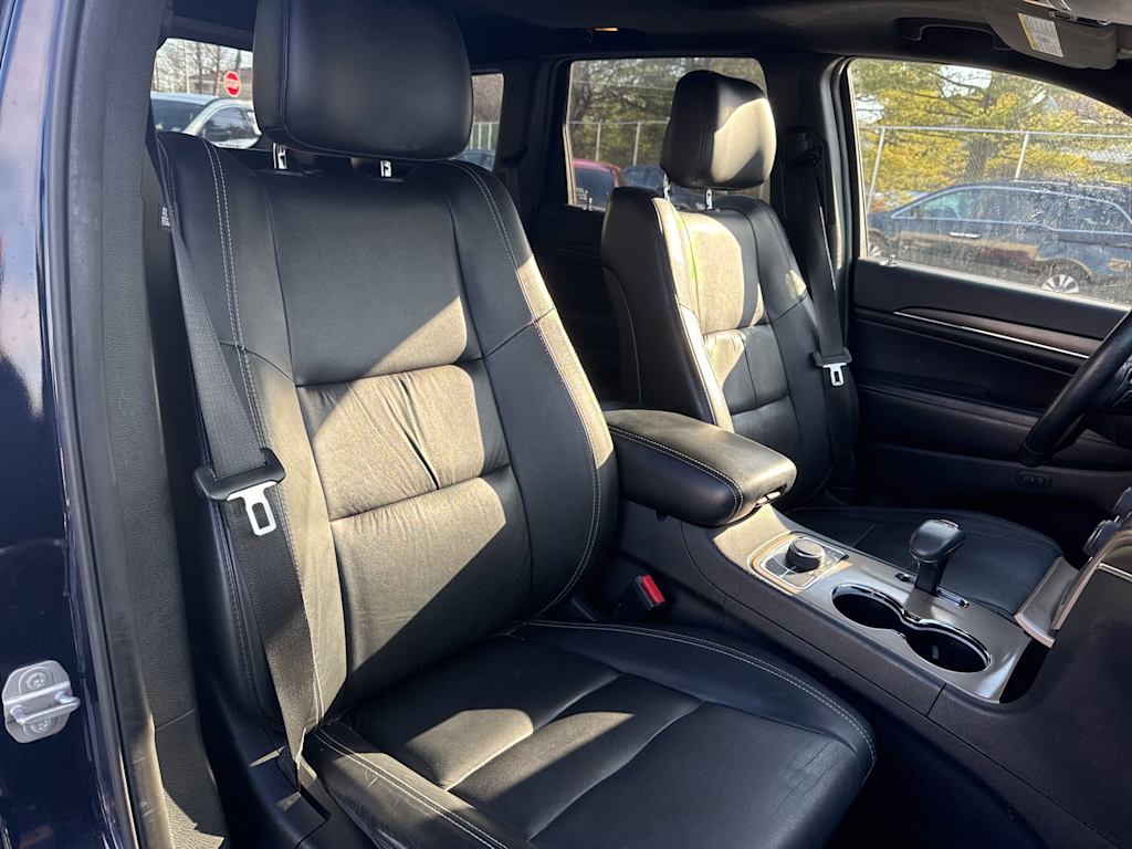 Thumbnail: 2015 Jeep Grand Cherokee - 10