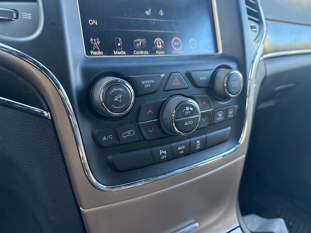 Thumbnail: 2015 Jeep Grand Cherokee - 22