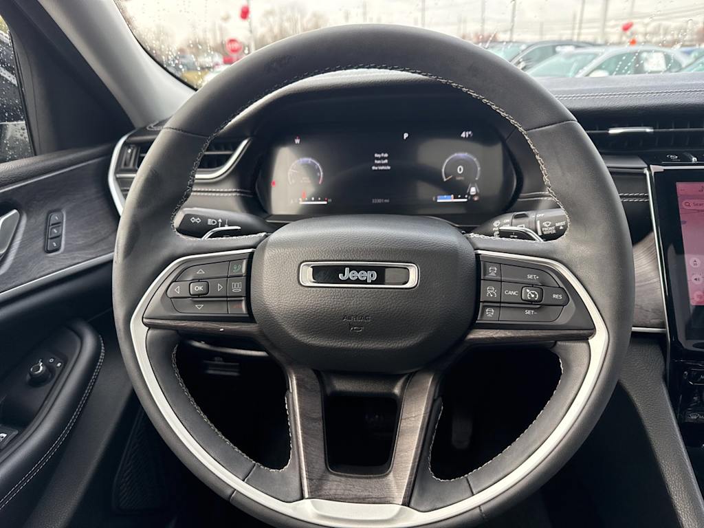 Thumbnail: 2023 Jeep Grand Cherokee - 12