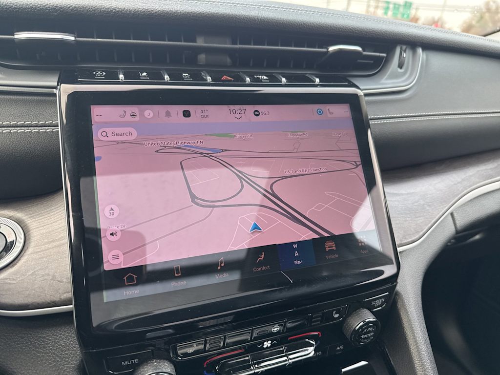 Thumbnail: 2023 Jeep Grand Cherokee - 14