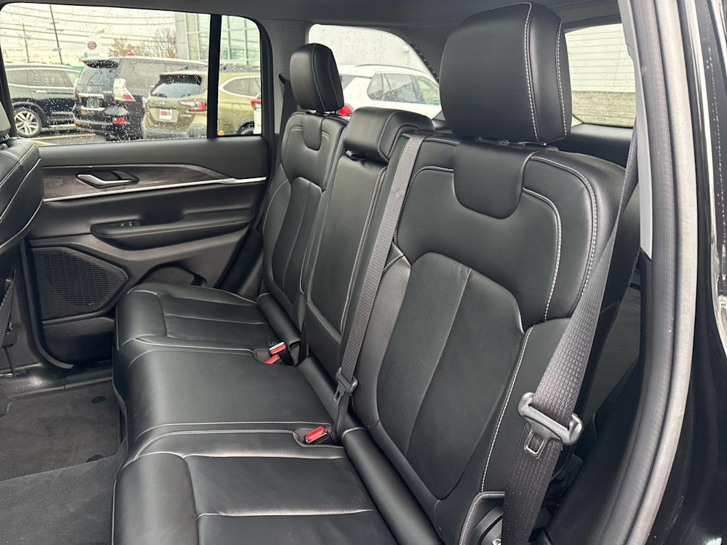 Thumbnail: 2023 Jeep Grand Cherokee - 11