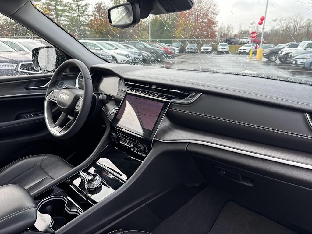 Thumbnail: 2023 Jeep Grand Cherokee - 8