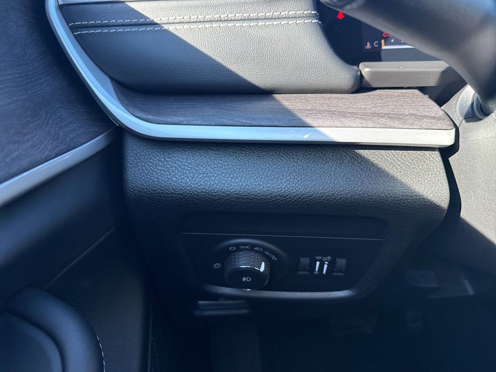 Thumbnail: 2021 Jeep Grand Cherokee L - 25