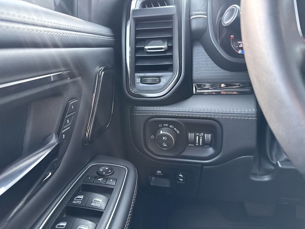 Thumbnail: 2024 RAM 1500 - 24