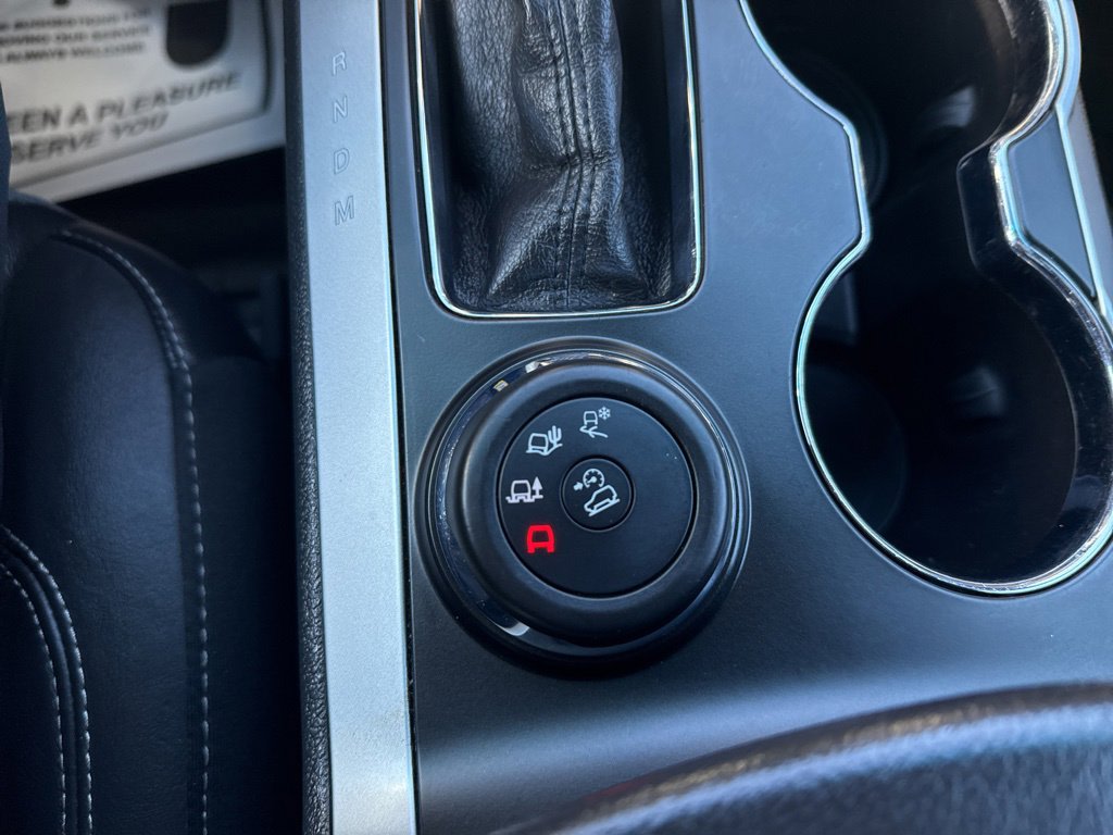 Thumbnail: 2015 Ford Explorer - 25