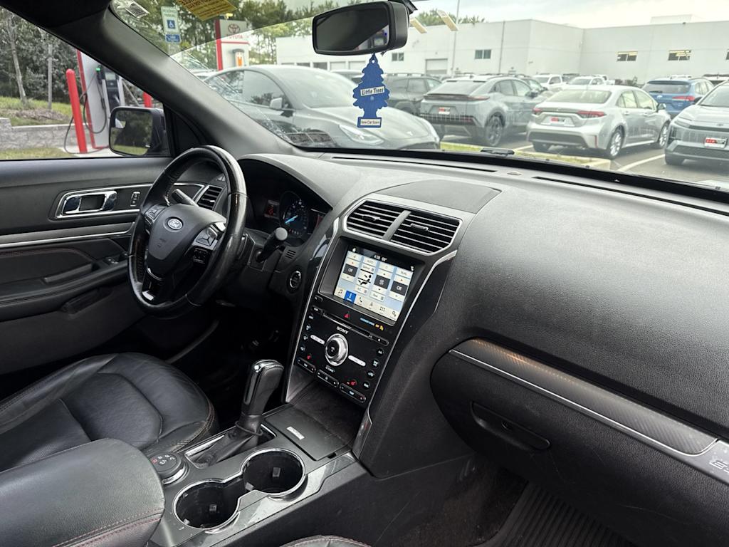 Thumbnail: 2018 Ford Explorer - 7