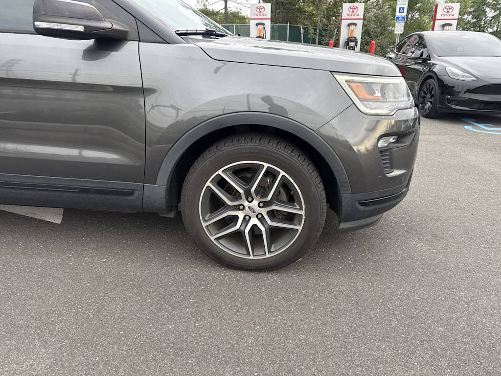 Thumbnail: 2018 Ford Explorer - 6