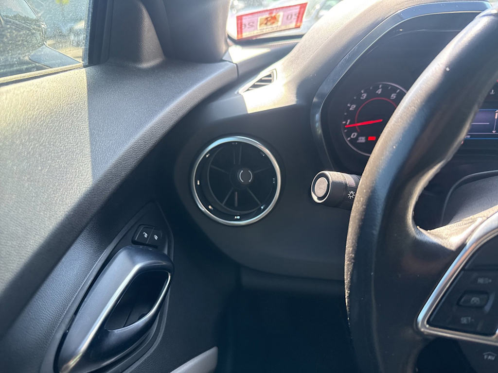 Thumbnail: 2019 Chevrolet Camaro - 27