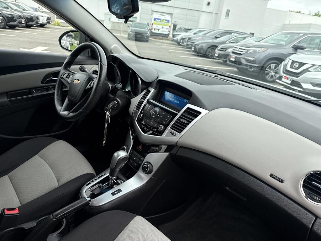 Thumbnail: 2015 Chevrolet Cruze - 7